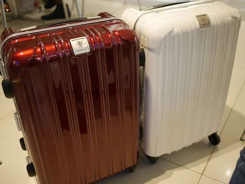 Legend Walker Suitcases. Photo by tsungyichen on www.flickr.com.